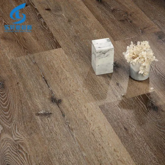 Free Samples Latest New Spc/PVC/WPC/Vinyl/Lvt 8mm V Groove Embossment Hardwood Uniclic Flooring Laminated Laminate Floor with Thousands of Colors and Good Price